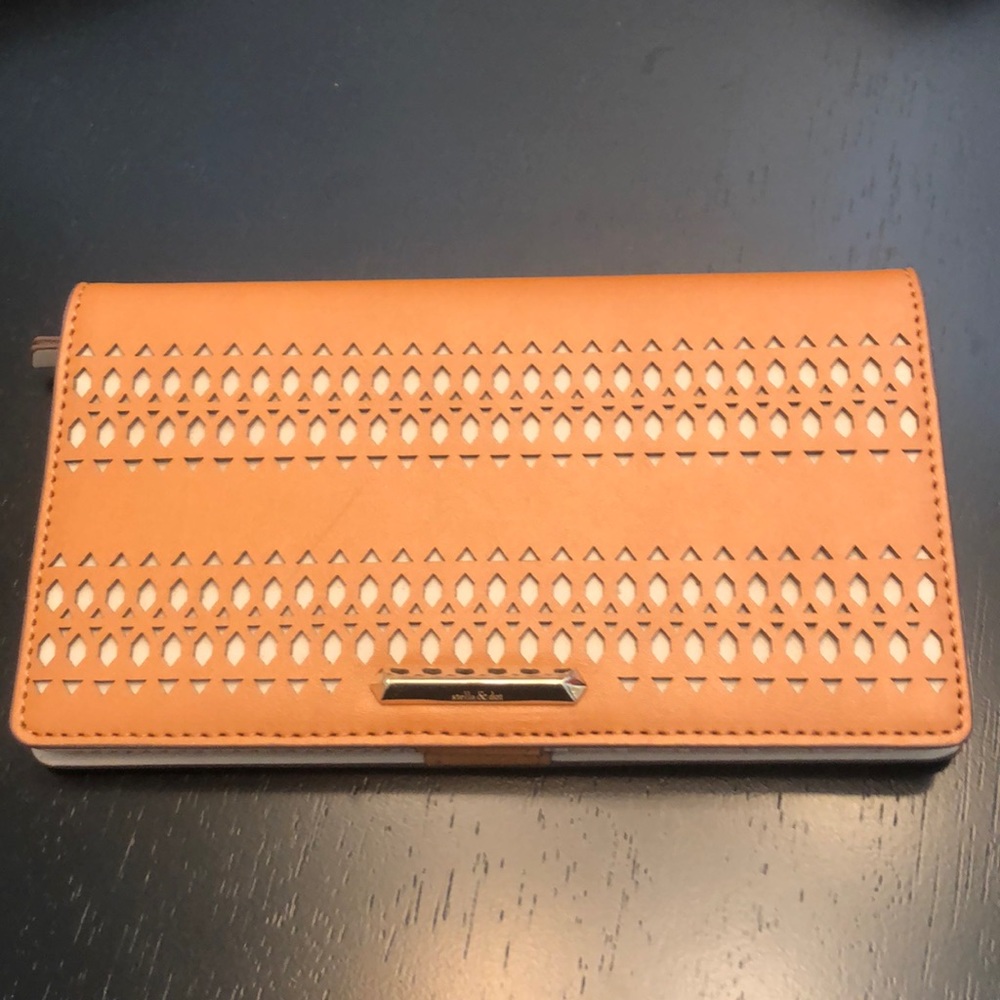Stella & Dot Soho Flap Wallet
